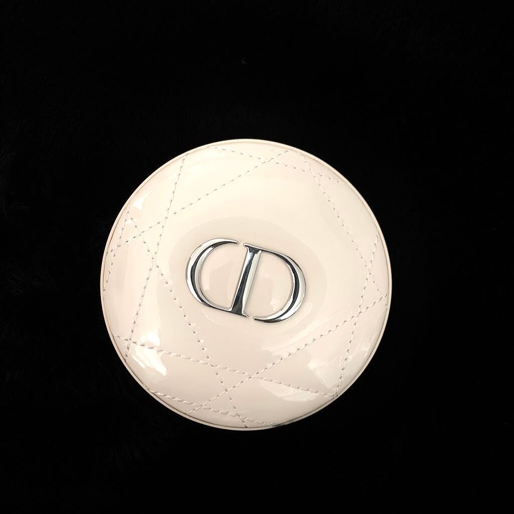 ディオールスキン フォーエヴァー クチュール ルミナイザー/Dior/プレストパウダーを使ったクチコミ(2枚目)