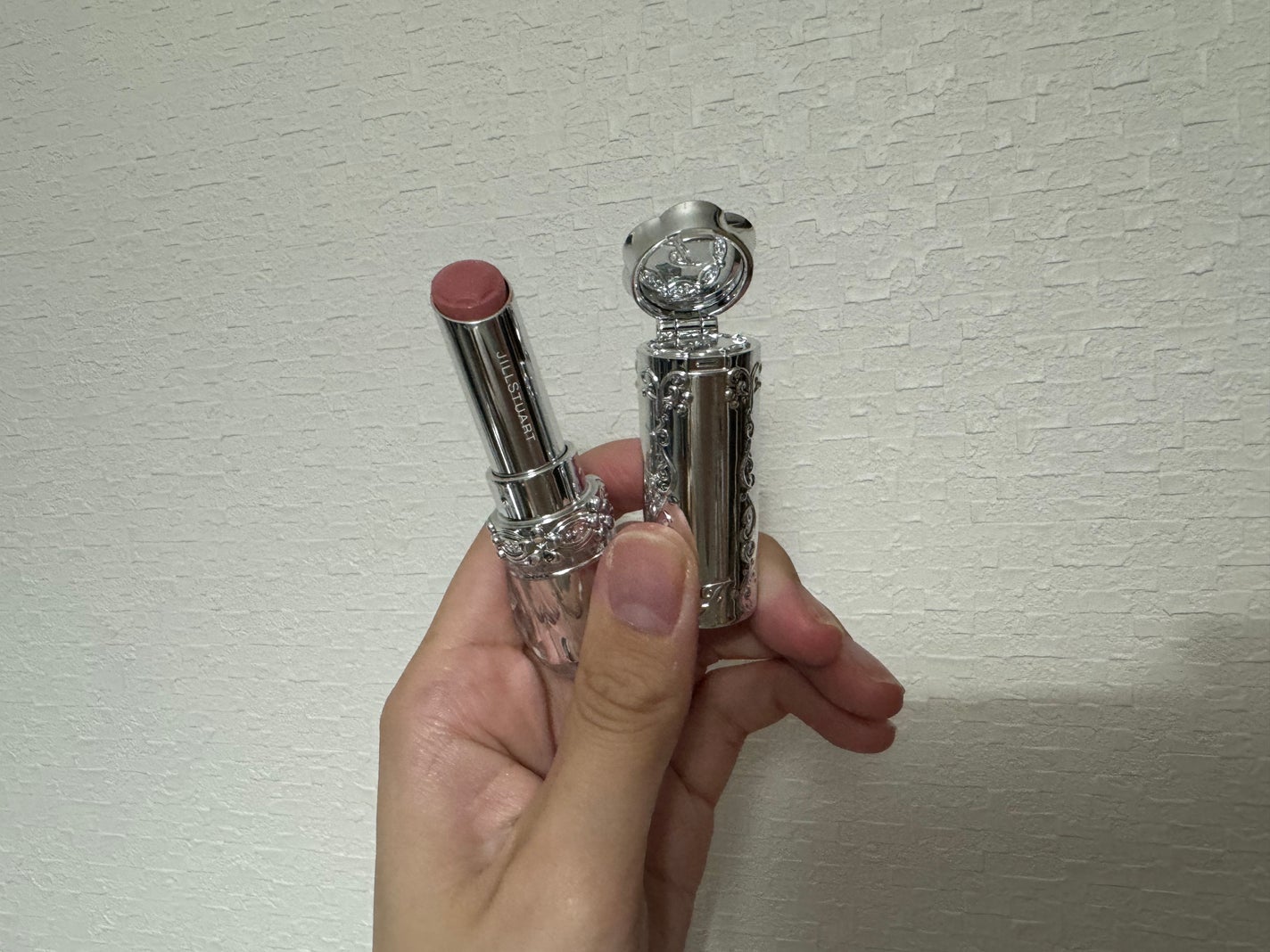 ジルスチュアート リップブロッサム グロウ/JILL STUART/口紅を使ったクチコミ(2枚目)