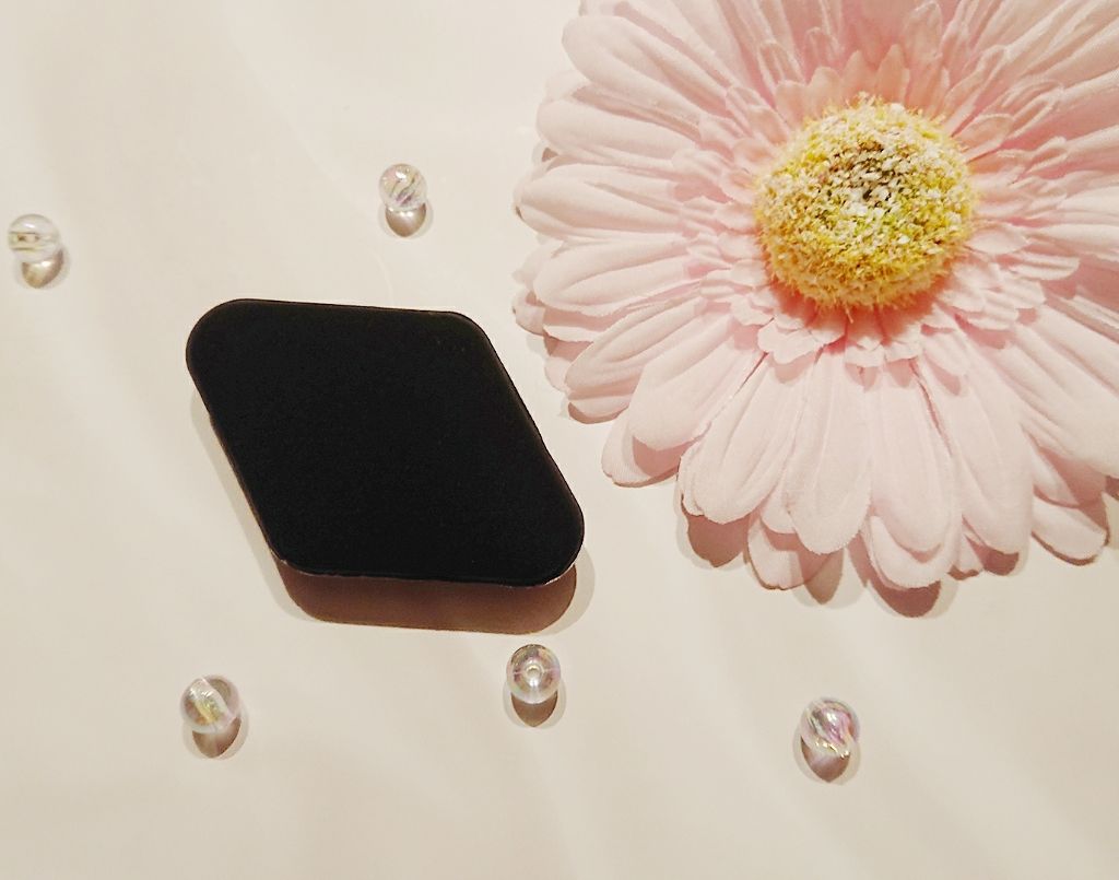 デュアルサイド シリコン ブレンダー/bareMinerals/パフ・スポンジを使ったクチコミ(3枚目)