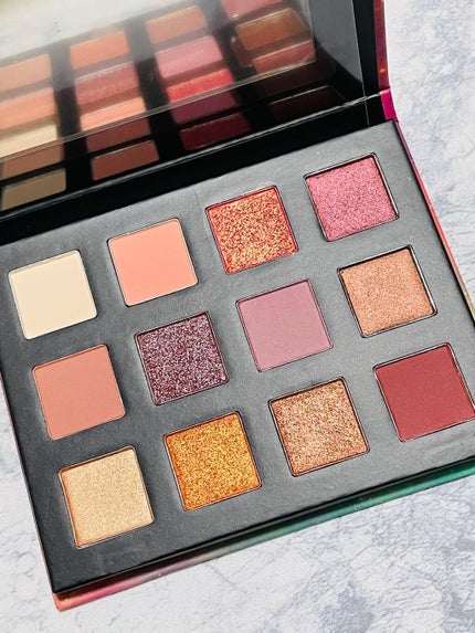 HEXZEスターライトファントム12アイシャドウ01/HEXZE(ヘックスゼ)/アイシャドウパレットを使ったクチコミ(4枚目)