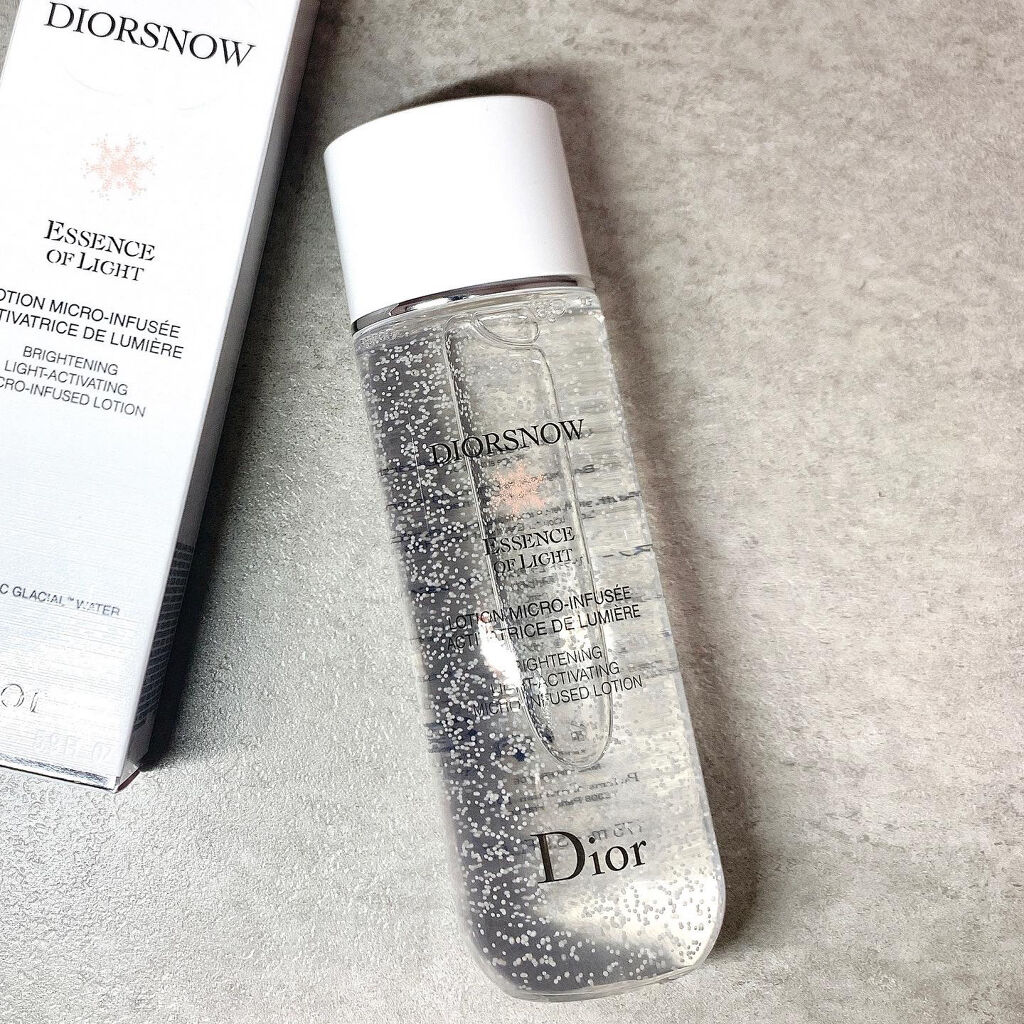 Dior スノー ライト エッセンス ローション (薬用化粧水) (医薬部外品)のクチコミ「肌が見違えるようにツルツルになって美白ケアもできる、最近の激推し化粧水！！！
15mLのサンプ.....」（2枚目）