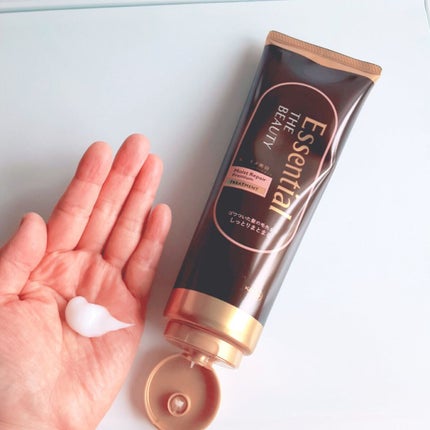 THE BEAUTY 髪のキメ美容プレミアムトリートメント<モイストリペアプレミアム>/エッセンシャル/洗い流すヘアトリートメントを使ったクチコミ(2枚目)