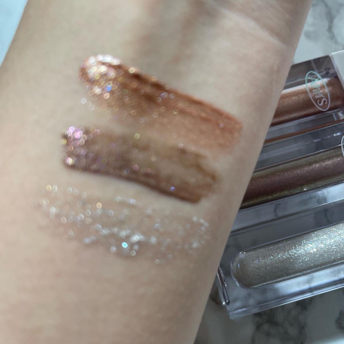 グリッターリキッドアイシャドウ/all my things/グリッターを使ったクチコミ(5枚目)