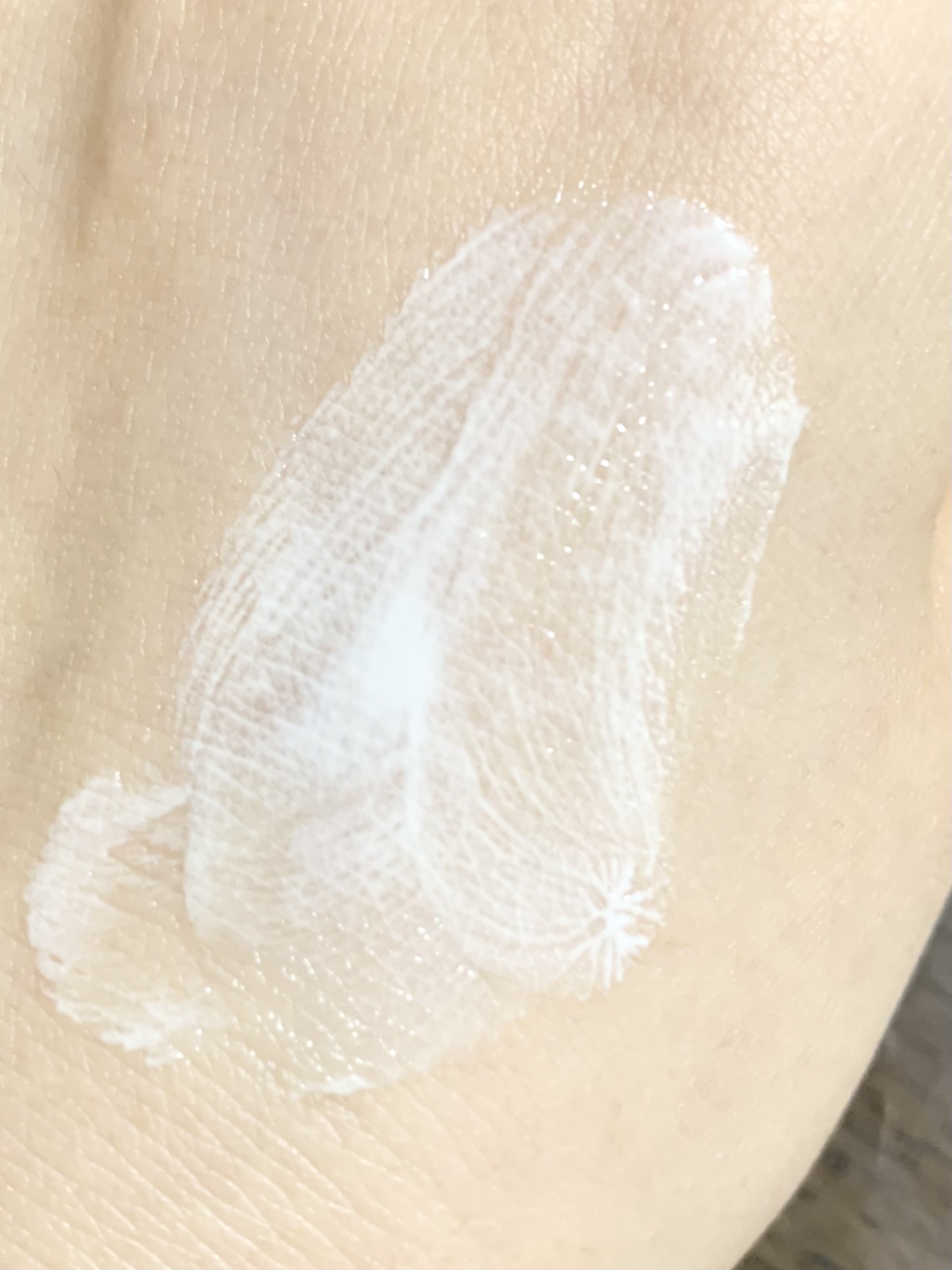 ブライト フォーカス リアル アイクリーム フォーフェイス/AHC/アイケア・アイクリームを使ったクチコミ（3枚目）