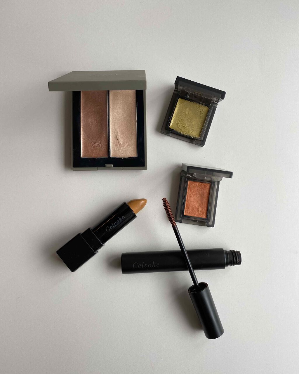 セルヴォーク ヴォランタリー アイズ/Celvoke/単色アイシャドウを使ったクチコミ（2枚目）