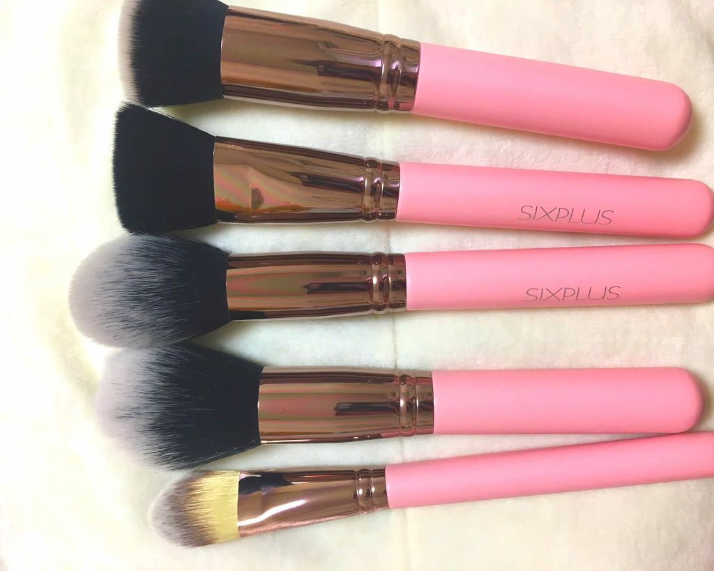 ピンク色 メイクブラシ15本セット/SIXPLUS/メイクブラシを使ったクチコミ（2枚目）