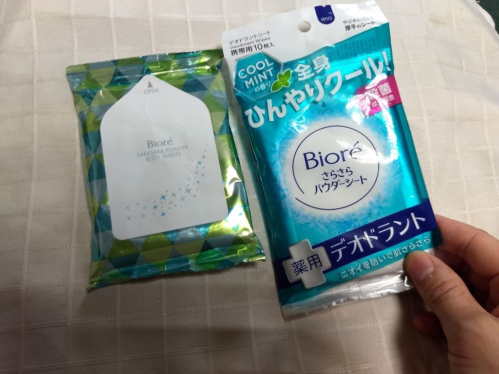 さらさらパウダーシート 薬用デオドラント クールミントの香り/ビオレ/ボディシートを使ったクチコミ（3枚目）