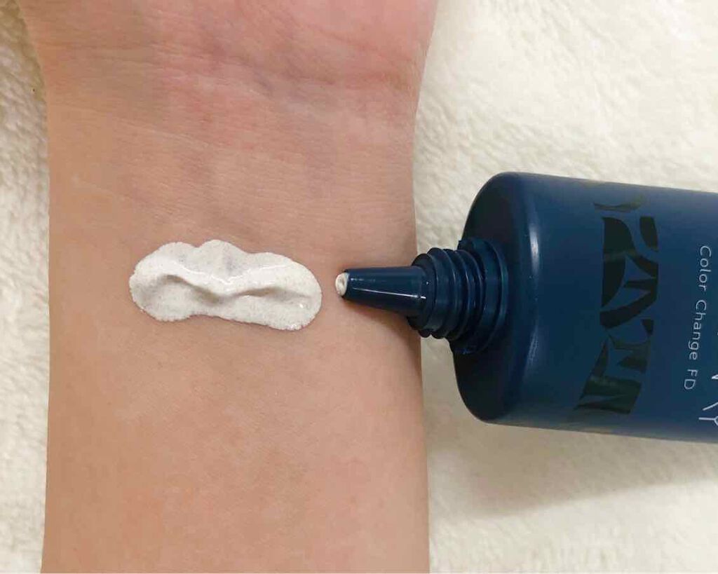 Tカラーチェンジライトタッチファンデーション/TERNARY/リキッドファンデーションを使ったクチコミ（2枚目）