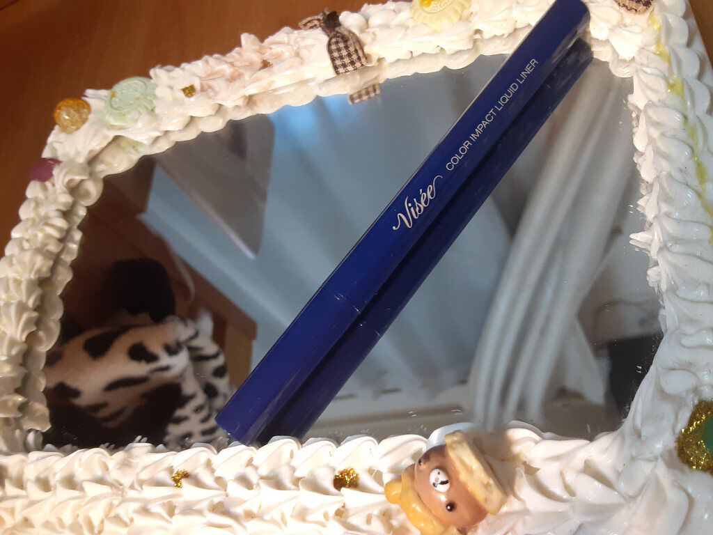 カラーインパクト リキッドライナー/Visée/リキッドアイライナーを使ったクチコミ(3枚目)