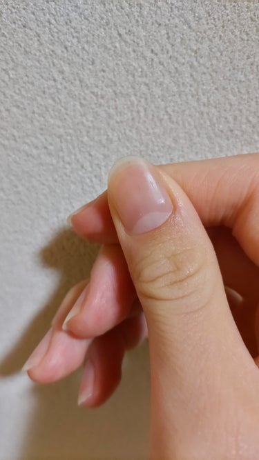 Dr.Nail デイケアオイルのクチコミ「爪だけじゃ無くて指の乾燥も無くなります！
ベタベタのオイルというよりかはサラサラしたオイルです.....」（3枚目）