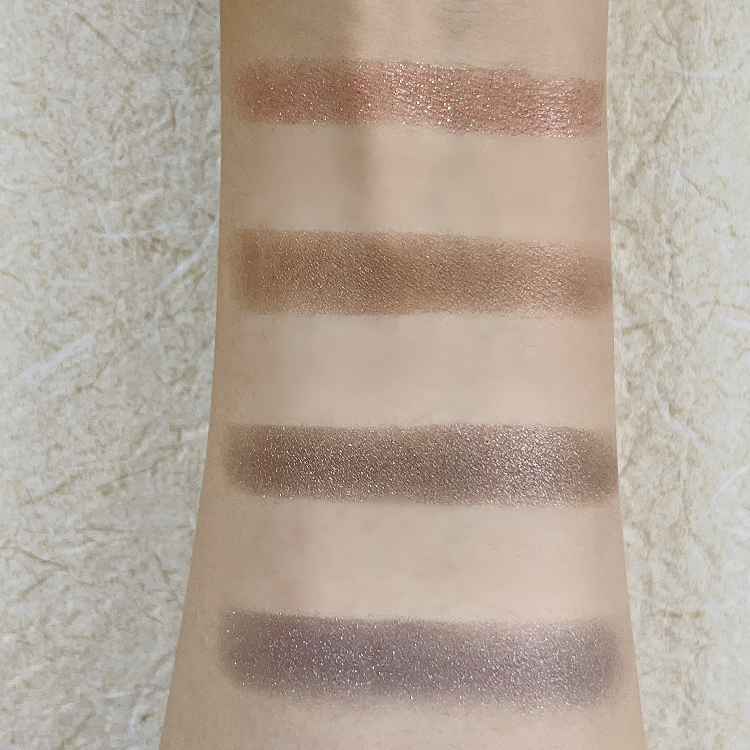 アディクション ザ リップスティック エクストレム シャイン 107 Moonlight Trick/ADDICTION/口紅を使ったクチコミ（3枚目）