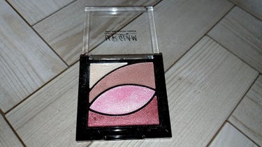 UR GLAM　VELVET EYE COLOR PALETTE/U R GLAM/パウダーアイシャドウを使ったクチコミ（2枚目）