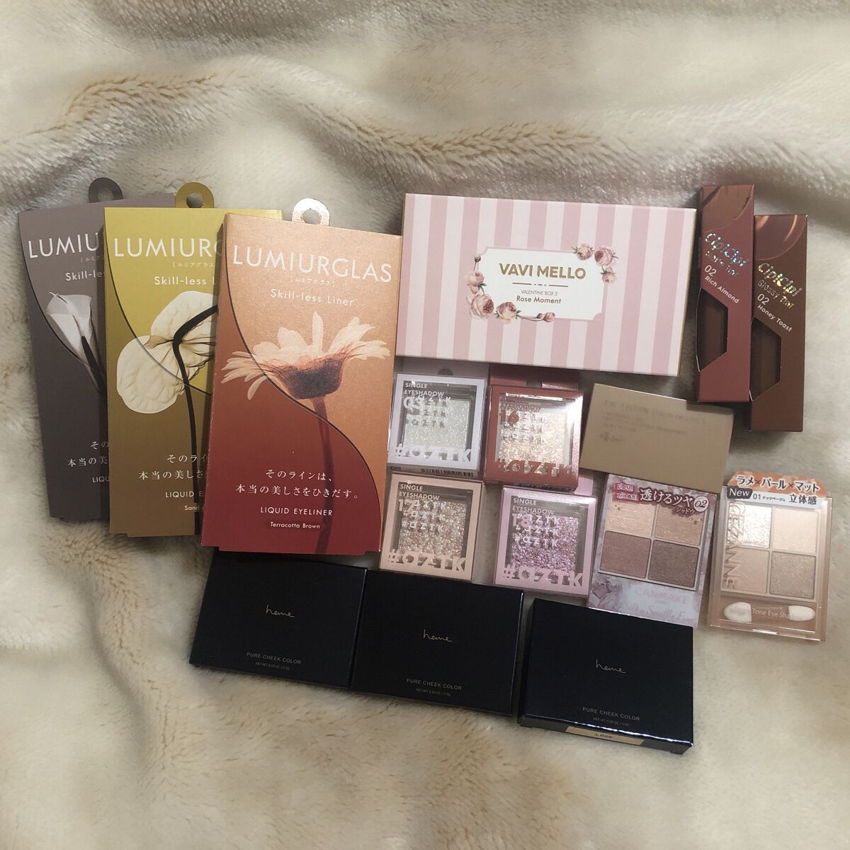 バレンタインボックス3ローズモーメント/VAVI MELLO/アイシャドウパレットを使ったクチコミ（1枚目）