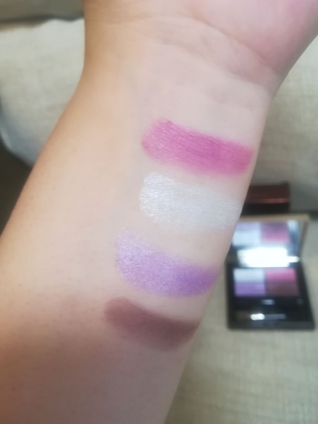 エモーショナルマルティプル アイズ/est/アイシャドウパレットを使ったクチコミ(3枚目)