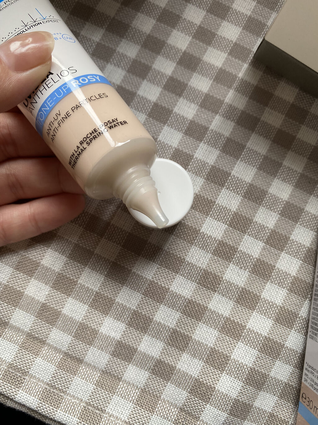 UVイデア XL プロテクショントーンアップ ローズ/ラ ロッシュ ポゼ/日焼け止めクリームを使ったクチコミ（3枚目）