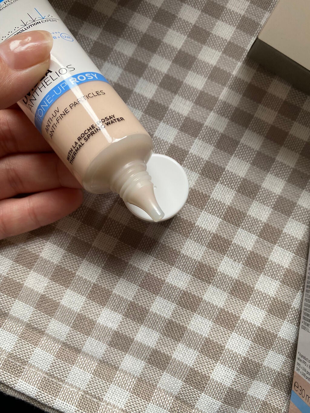 UVイデア XL プロテクショントーンアップ ローズ/ラ ロッシュ ポゼ/日焼け止めクリームを使ったクチコミ(3枚目)