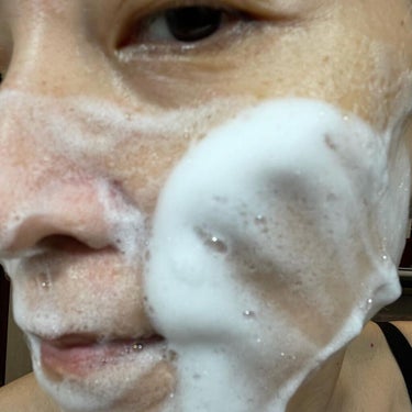 ritan on LIPS 「私は洗顔の時間が大好き。1日の汚れをスッキリと落としてくれる♡..」（8枚目）