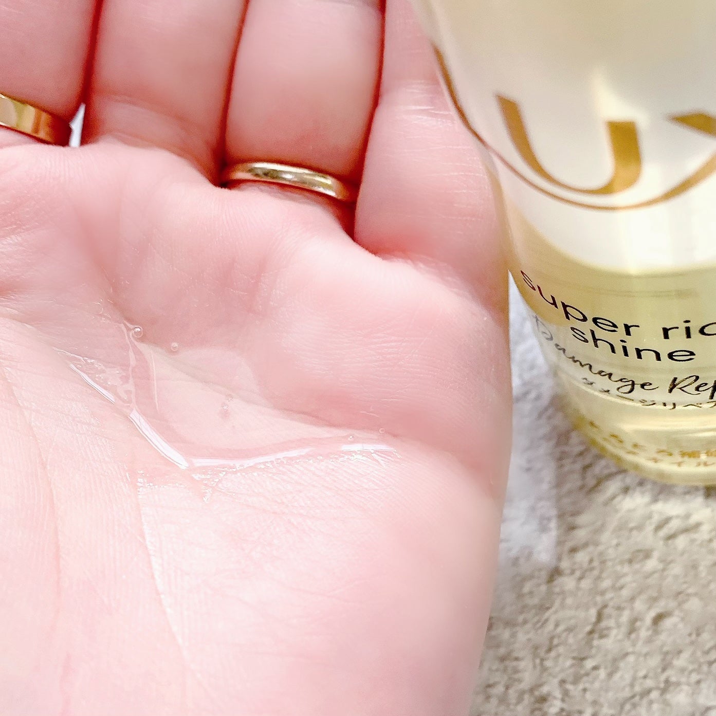 スーパーリッチシャイン ダメージリペア とろとろ補修ヘアオイル/LUX/ヘアオイルを使ったクチコミ(3枚目)