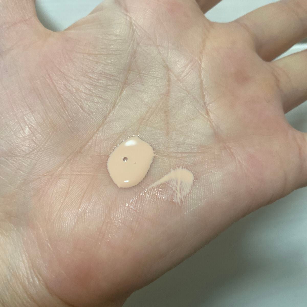 ライトフル C+ティンティッド プライマーSPF45(PA++++)/M・A・C/化粧下地を使ったクチコミ(2枚目)