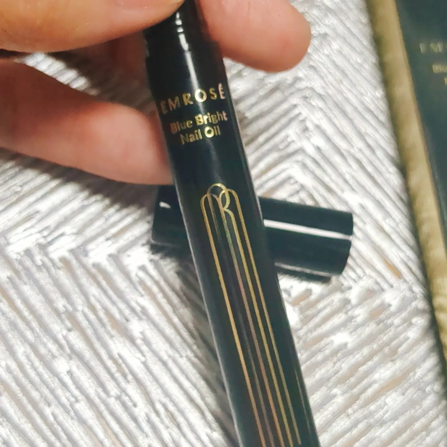 ブルーブライトネイルオイル/EMROSÉ/ネイルオイル・トリートメントを使ったクチコミ（2枚目）