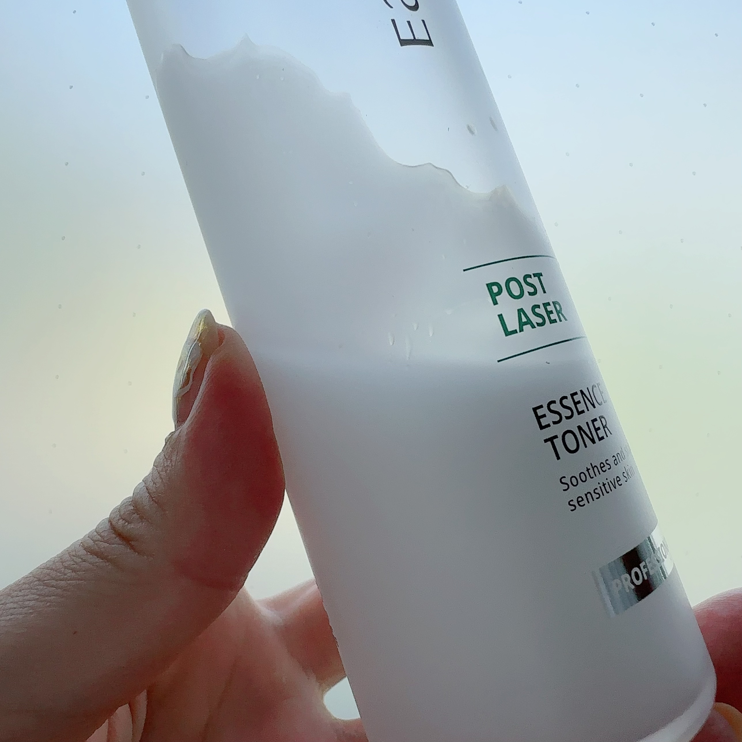 ポストレーザーエッセンストナー/Easydew/化粧水を使ったクチコミ（2枚目）