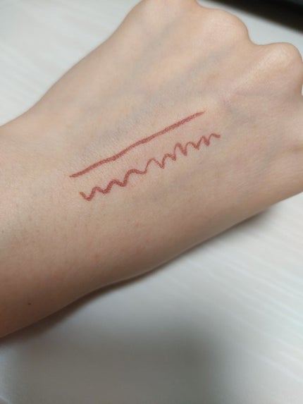 スキルレスライナー/LUMIURGLAS/リキッドアイライナーを使ったクチコミ(2枚目)