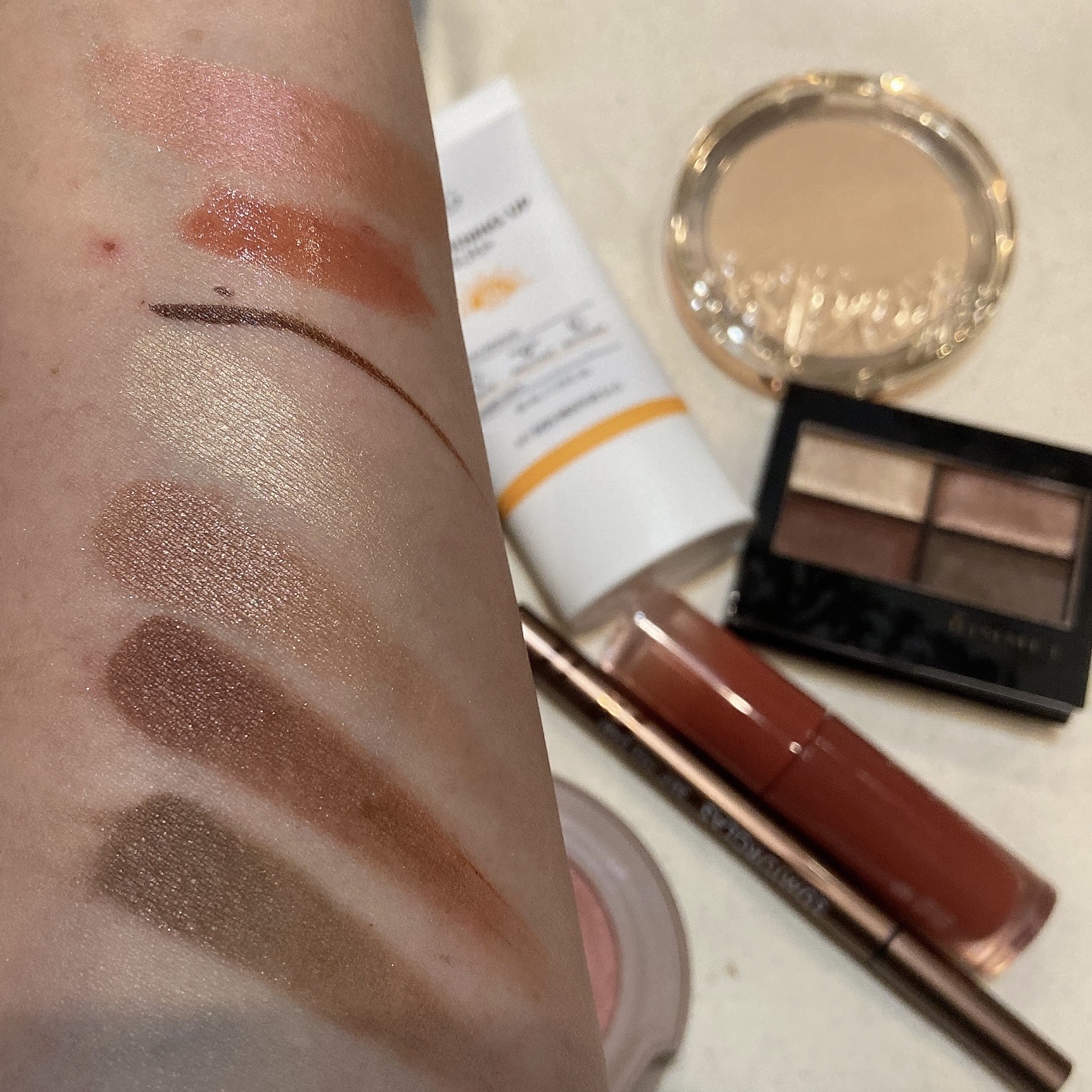 プロテーラービーグロウニュークラス　シアーパウダー/espoir/フェイスパウダーを使ったクチコミ（2枚目）