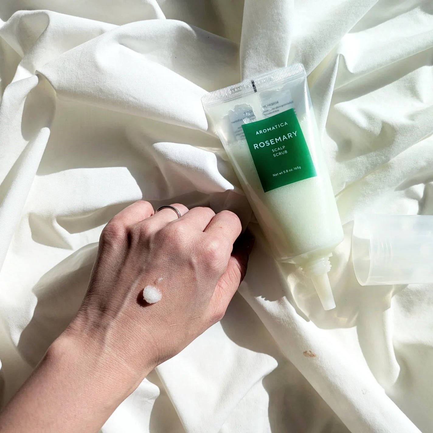 ローズマリー スカルプ スクラブ/AROMATICA/ヘッドスクラブを使ったクチコミ(3枚目)