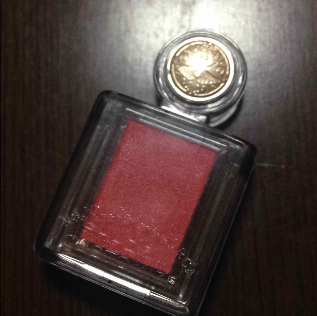 シャドーカスタマイズ/MAJOLICA MAJORCA/単色アイシャドウを使ったクチコミ（1枚目）