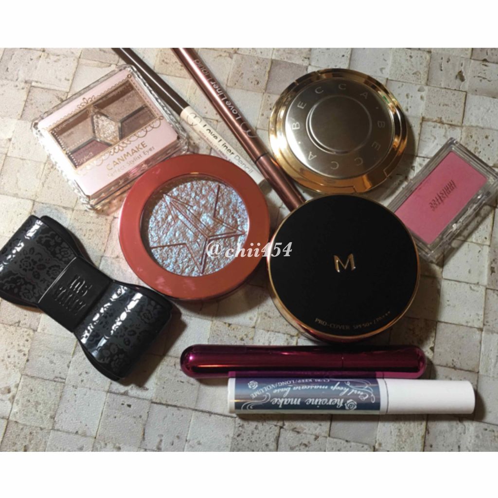 Jeffree star supreme frost/Jeffree Star Cosmetics/パウダーハイライトを使ったクチコミ(4枚目)