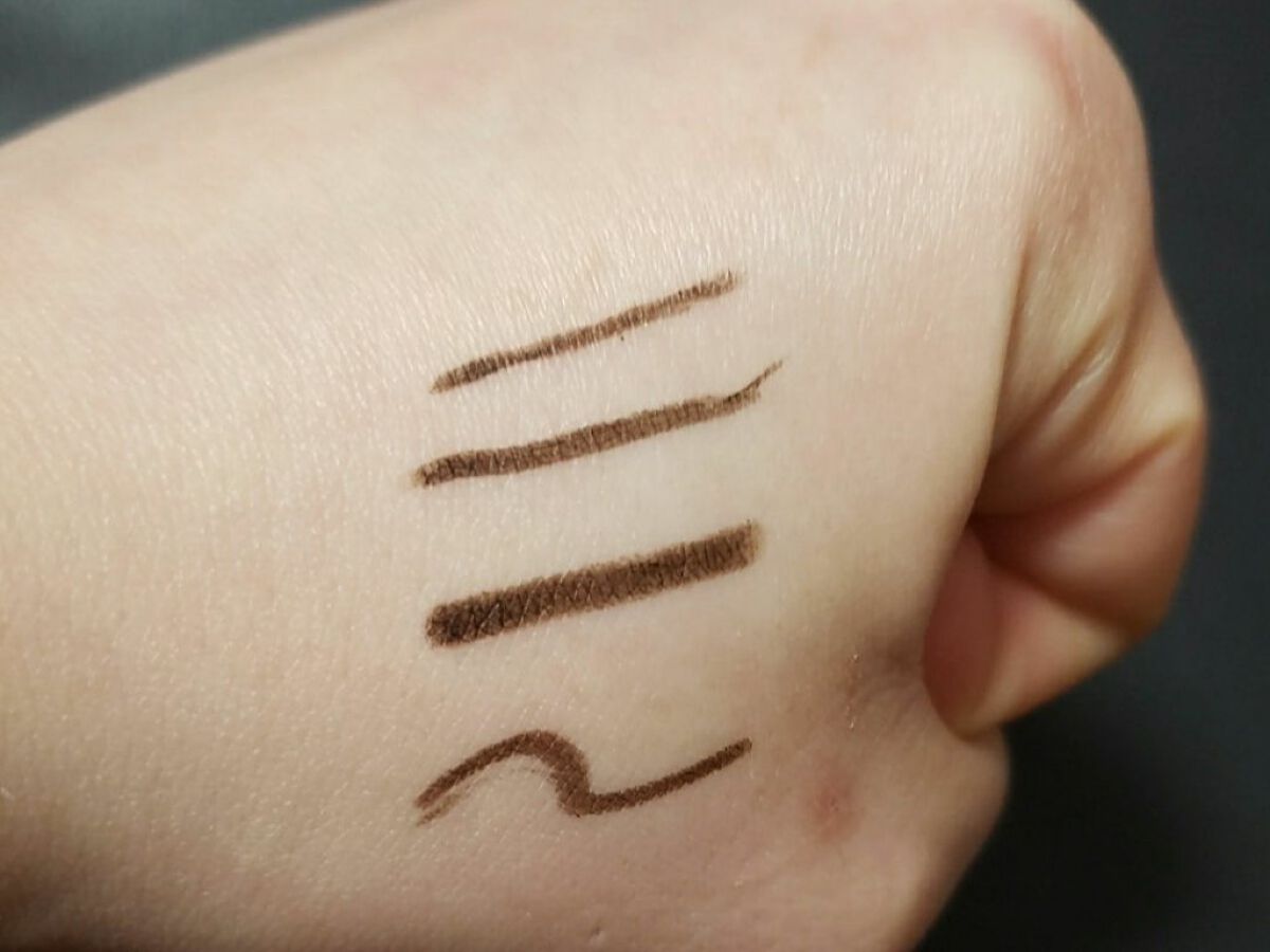 「密着アイライナー」極細クリームペンシル/デジャヴュ/ペンシルアイライナーを使ったクチコミ（2枚目）