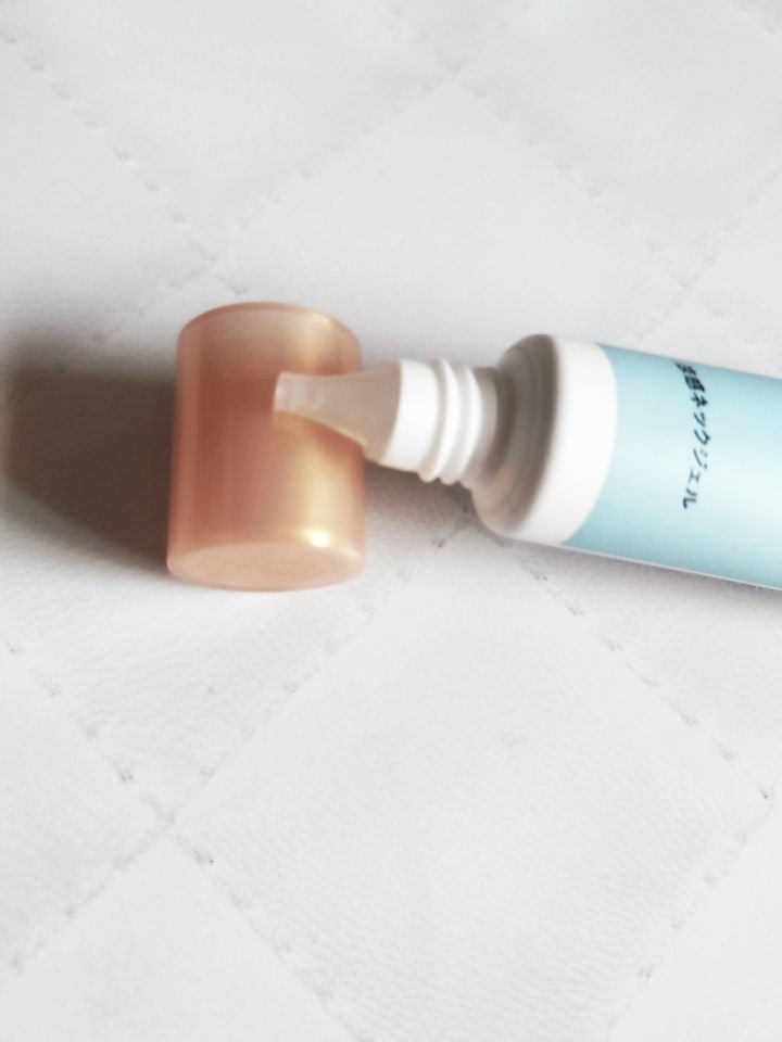 8x4 アロマスイッチ 涼感ネックジェル アイランドブロッサムの香り/８ｘ４/デオドラント・制汗剤を使ったクチコミ（3枚目）