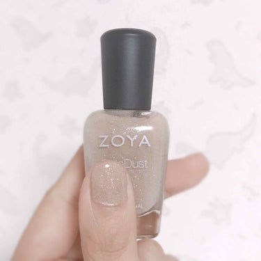 上品なゴールドの煌めき✨✨
クリスマスネイルにも🎄💅

ZOYA ネイルラッカー  GODIVA ZP658

ネイルがあまり得意じゃなく、ゴールド系とカラー系を交互にぬることが多い私…

すごく素敵な