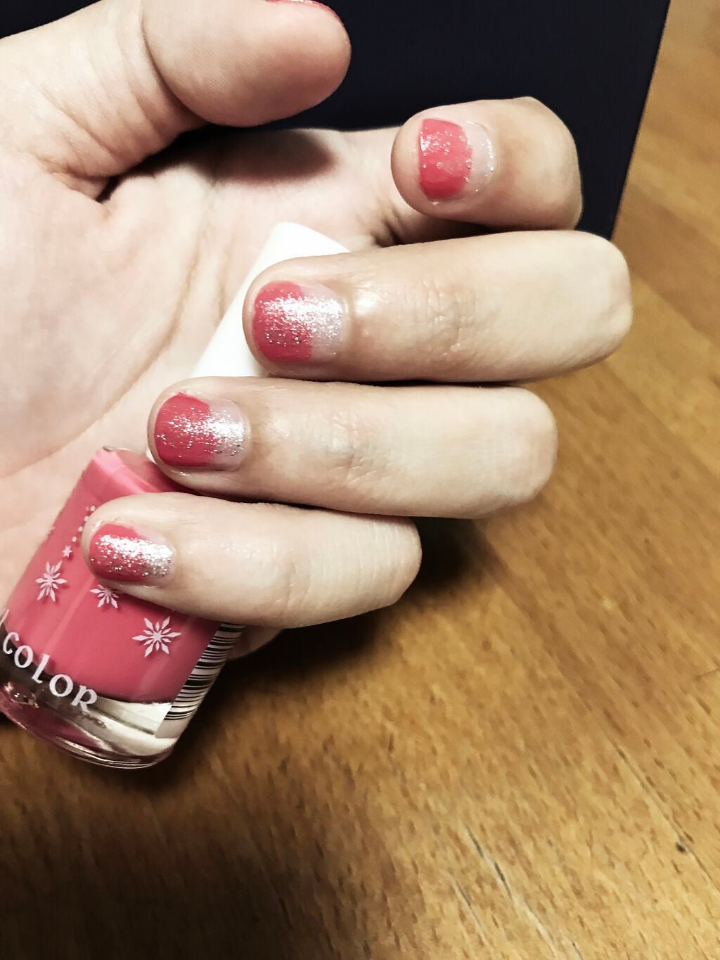 綿草 on LIPS 「ネイル初心者な私が手軽にできたなんちゃってグラデーションネイル..」(1枚目)