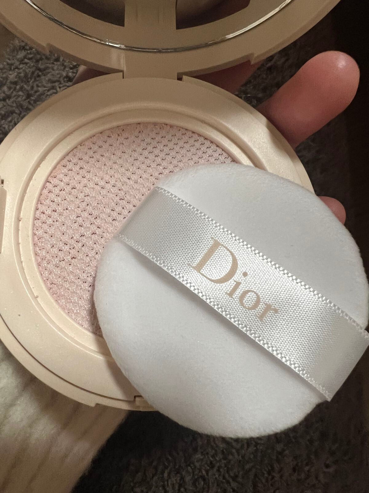 ディオールスキン フォーエヴァー クッション パウダー/Dior/ルースパウダーを使ったクチコミ(3枚目)