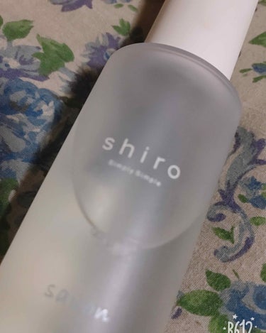 shiro  コロン

清潔感のある匂いがする✨
話題になっていたので勇気を出して買ってみました！
容量は沢山ある方だと思います。

持続性はあまりないです
香水類をあまり使ったことがないのでレビューが