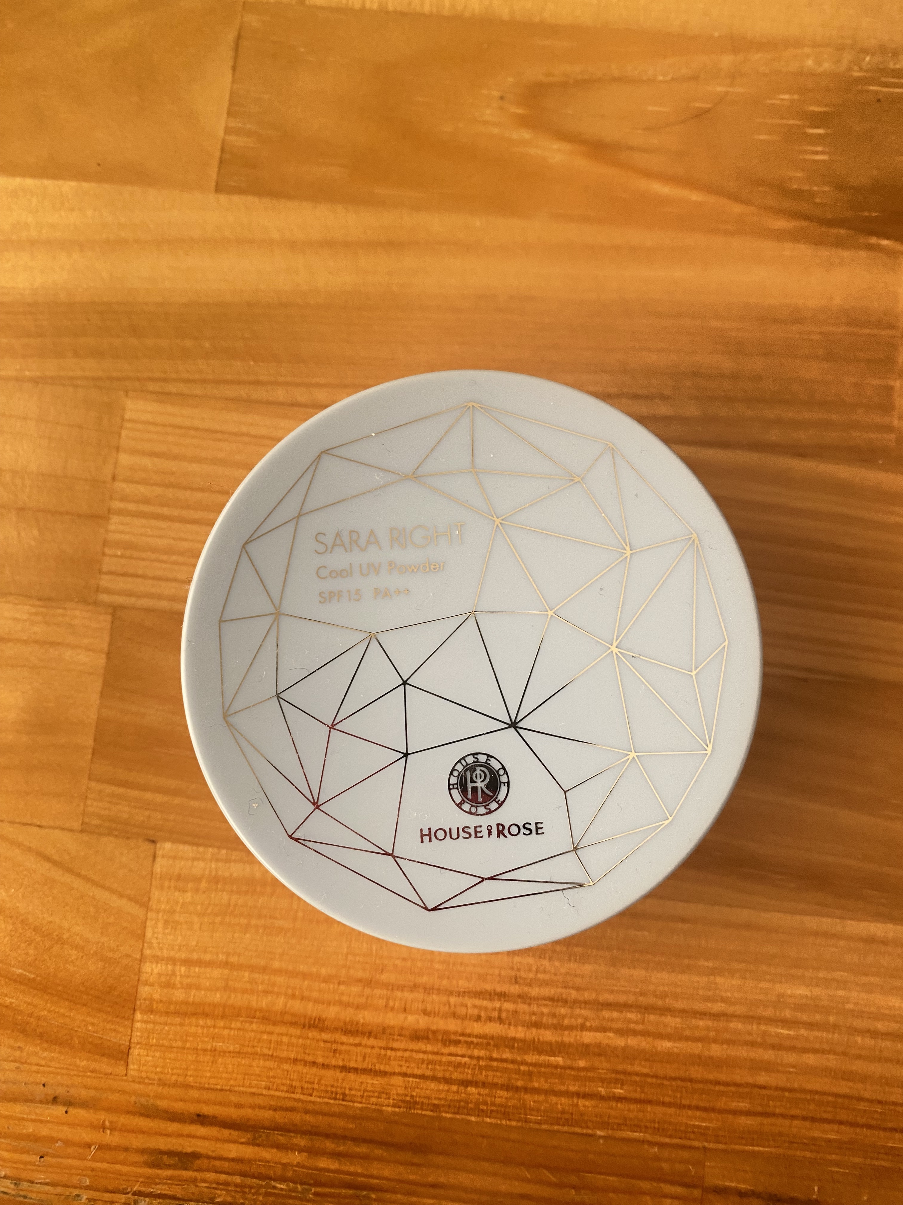 サラライト クールUVパウダー/ハウス オブ ローゼ/ルースパウダーを使ったクチコミ（1枚目）