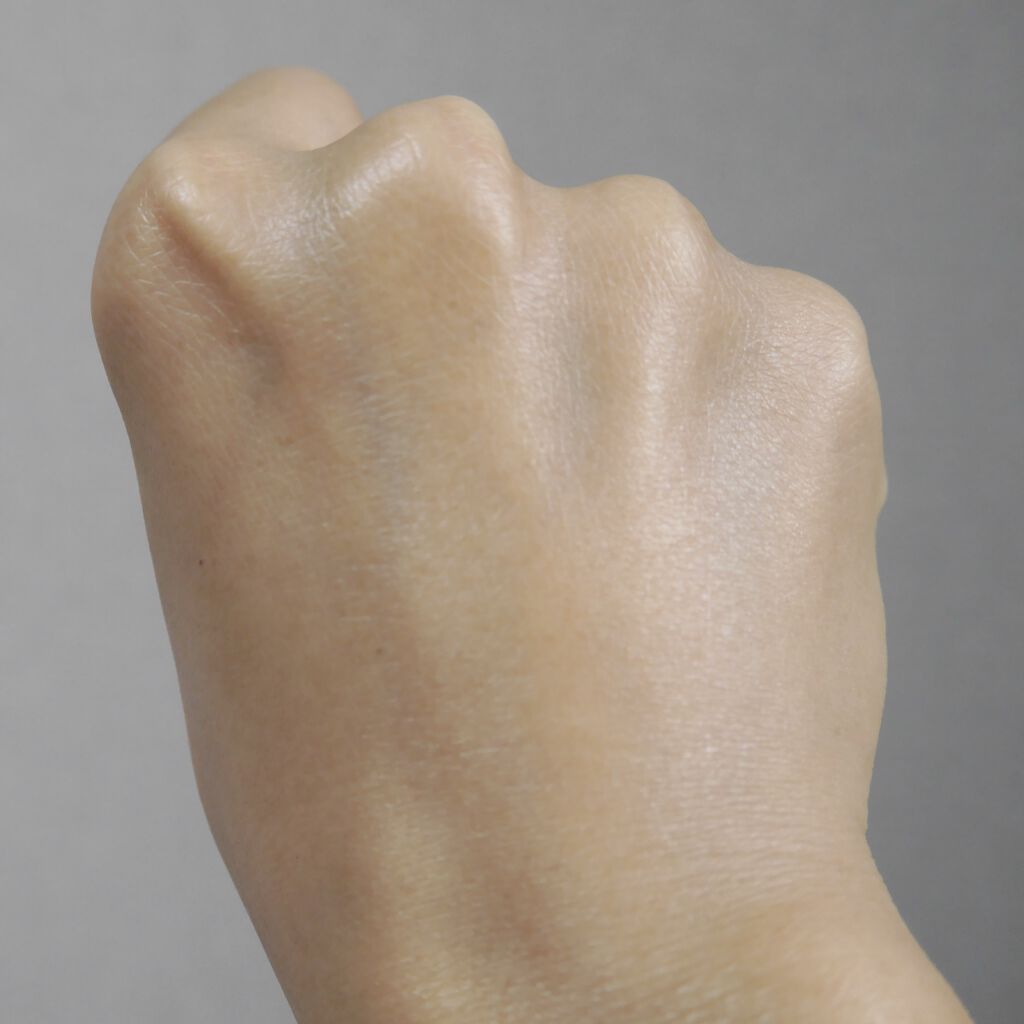 パラソーラ ネオイルミスキン UV エッセンス LV 【ネオイルミ ラベンダー】/パラソーラ/日焼け止め・UVケアを使ったクチコミ（3枚目）