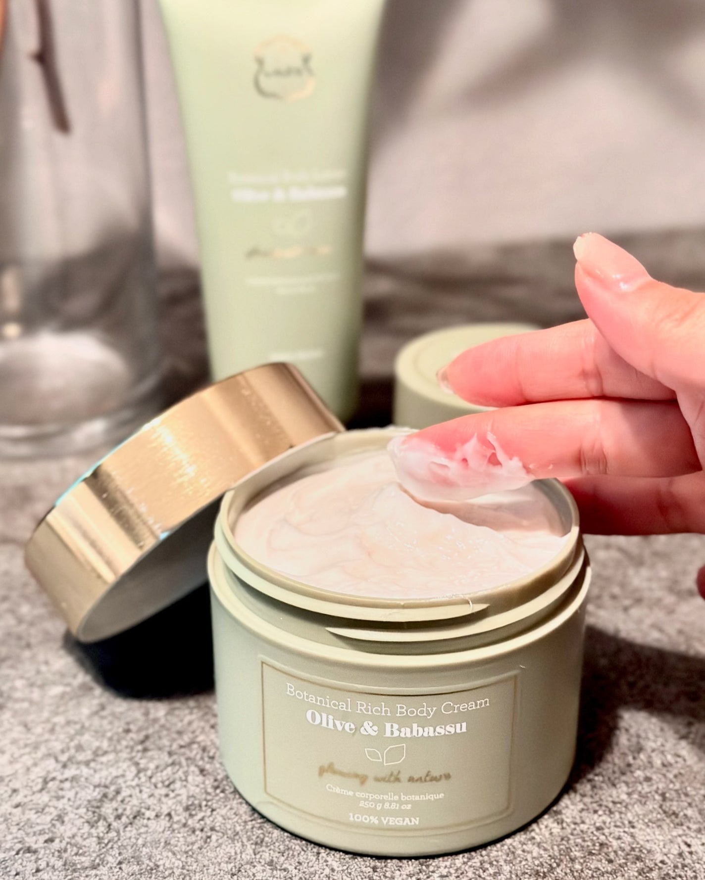 オリーブ&ババス ボタニカル リッチボディクリーム/Laline/ボディクリームを使ったクチコミ(2枚目)