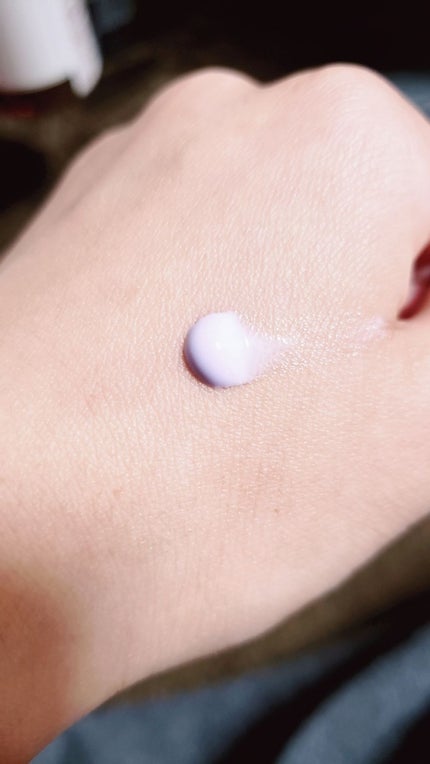 DAISO COLOR CONTROL 日焼け止めジェルL Dのクチコミ「ダイソーで買い物中、日焼け止め発見。
今までのは小さかったのですが、今回はカラーコントロールつ.....」(2枚目)