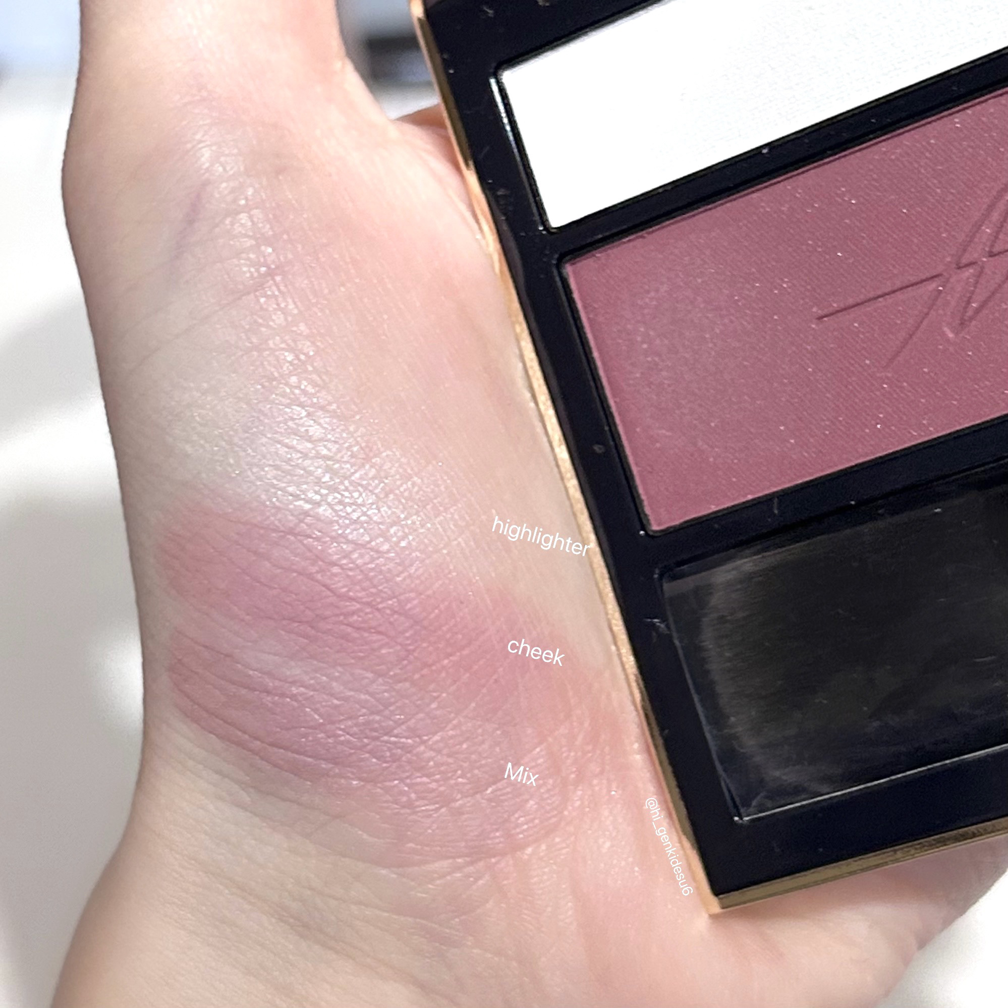 コンスピキュアス チークス/Amplitude/パウダーチークを使ったクチコミ（2枚目）