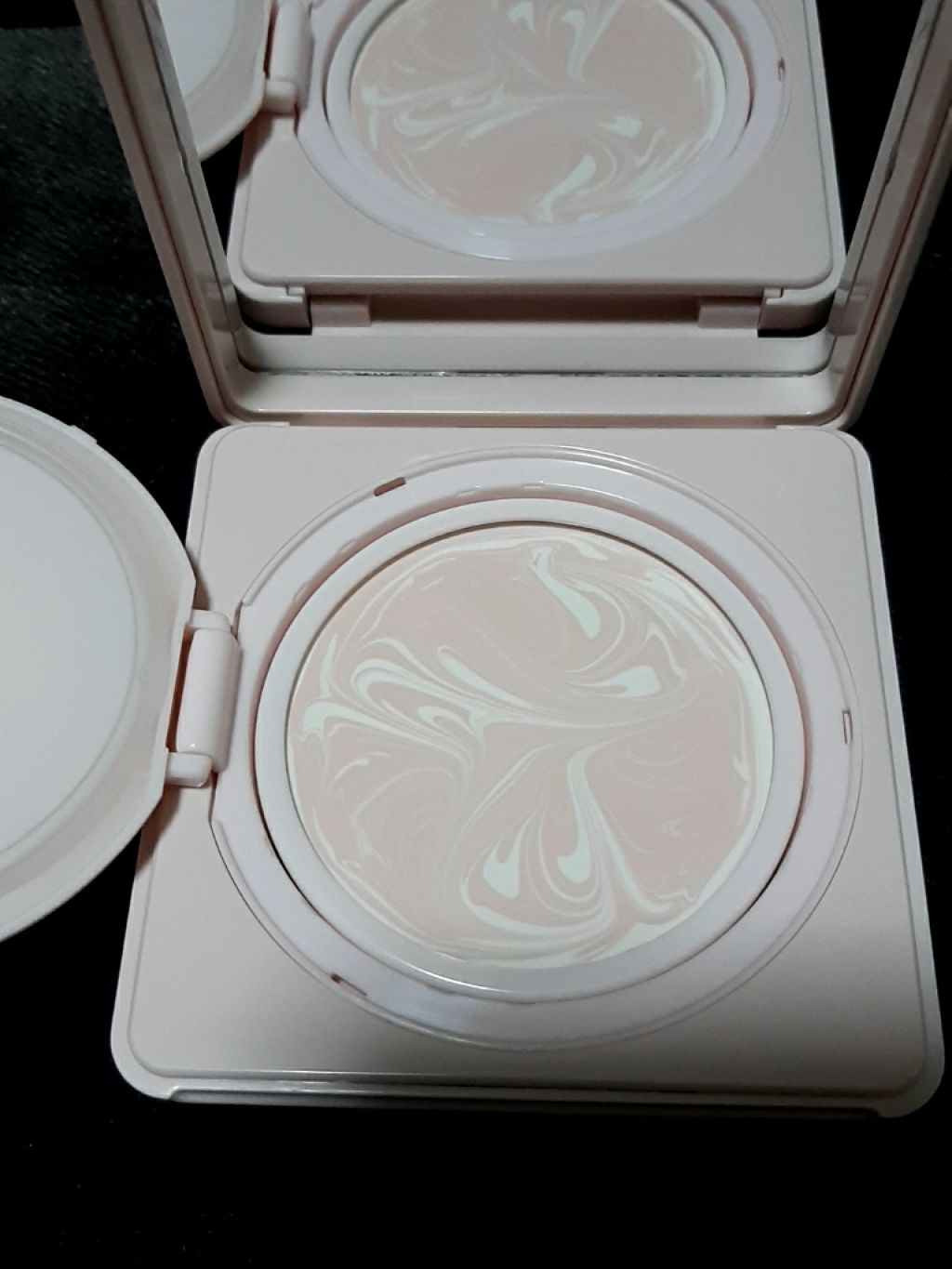 ランタンポレル ブロッサム クリーム コンパクト/GIVENCHY/化粧下地を使ったクチコミ(2枚目)