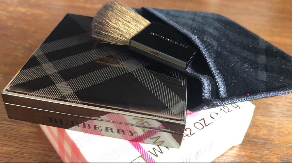 ブラッシュパレット/Burberry Beauty/パウダーチークを使ったクチコミ(2枚目)