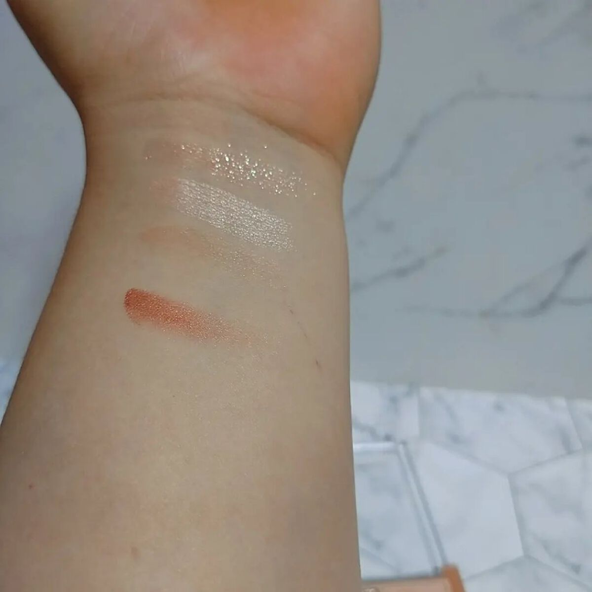 ベージュトーンアイシャドウ/CEZANNE/アイシャドウパレットを使ったクチコミ（2枚目）