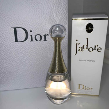 女性と、その大胆さや美しさへ捧げる賛歌 


ブランド   Dior (ディオール)
商品名    ジャドール オードゥ パルファン (30mL)



【 good 】

・匂いが上品、つけると幸せな