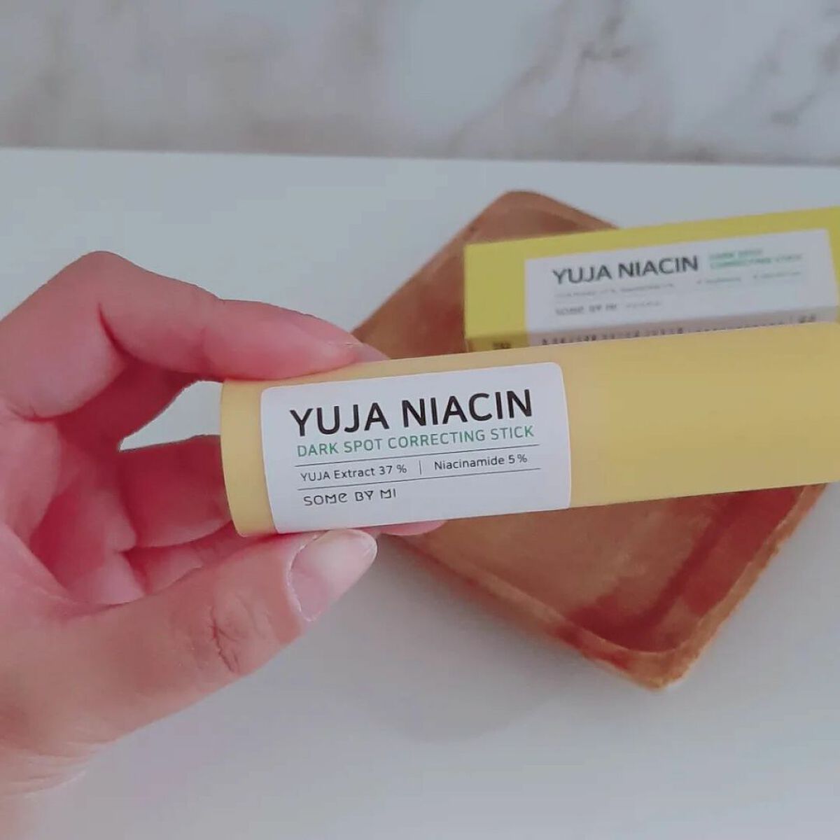 ゆずナイアシンダークスポットコレックティングスティック/SOME BY MI/美容液を使ったクチコミ（2枚目）