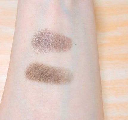 パウダーアイシャドウ ブルーミングキティ/DAISO/アイシャドウパレットを使ったクチコミ(3枚目)