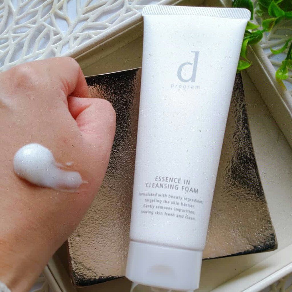 エッセンスイン クレンジングフォーム/d プログラム/洗顔フォームを使ったクチコミ(1枚目)