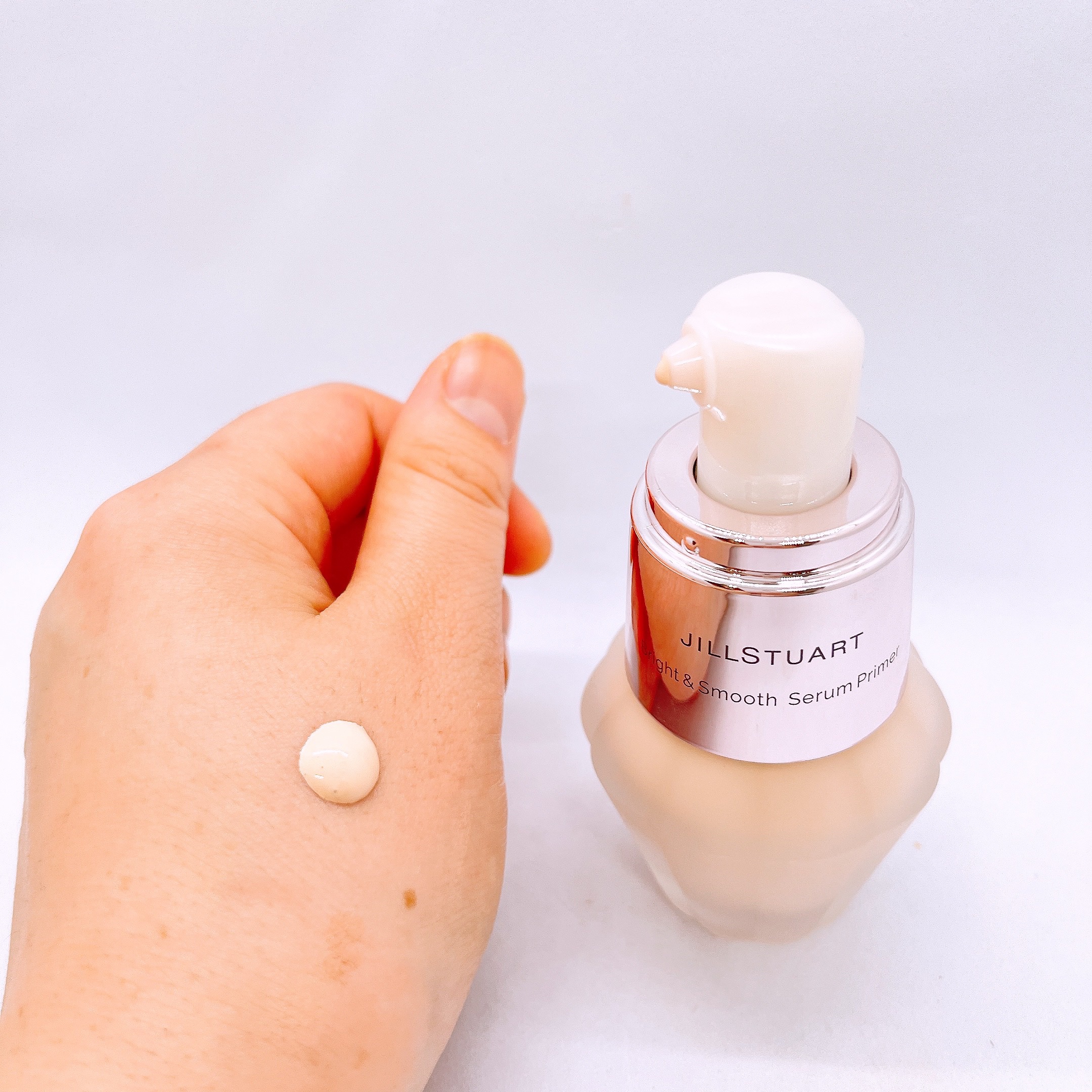 ジルスチュアート ブライト&スムース セラムプライマー 30ml/JILL STUART/化粧下地を使ったクチコミ（2枚目）