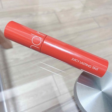 
可愛すぎるリップティント💄✨

商品名:romand
13 イートドトリ

これ一本で顔の印象が凄く変わります🥺
また、香りが付いており、いちご？のような
あまーい香りがします。
ですが、つけたあとは